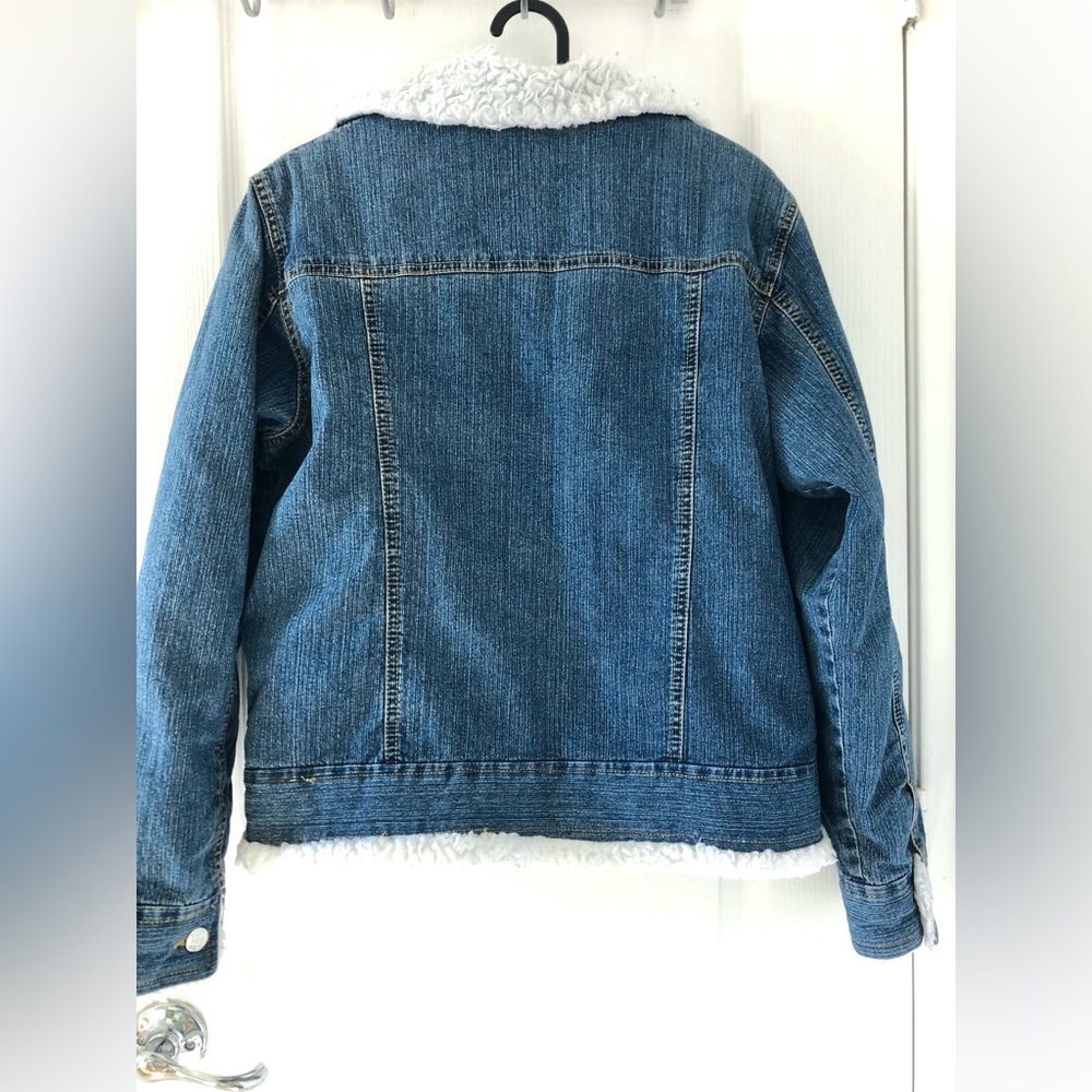 Blue Jean Jacket with White Sherpa Lining - Picture 4 of 4